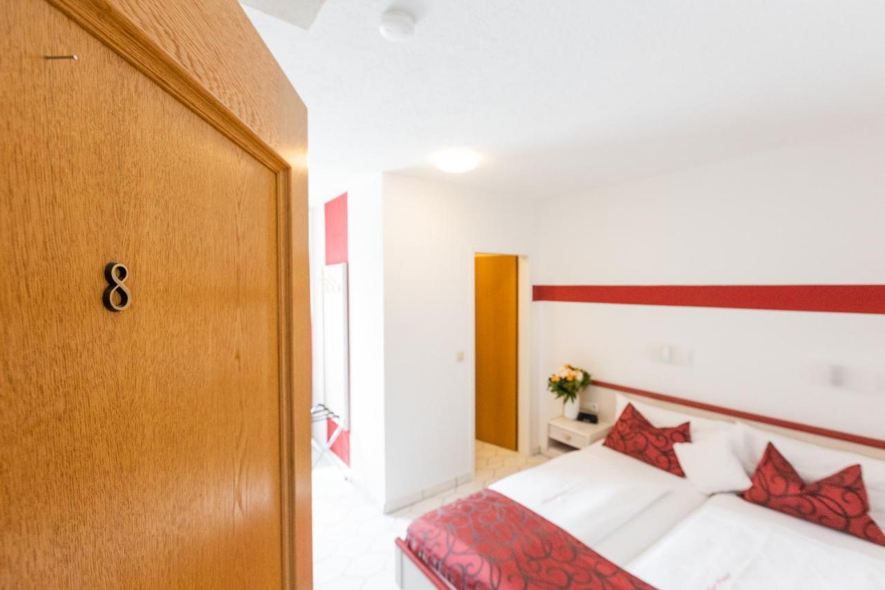 Hotel Weinhaus Wiedemann Ginsheim-Gustavsburg Room photo